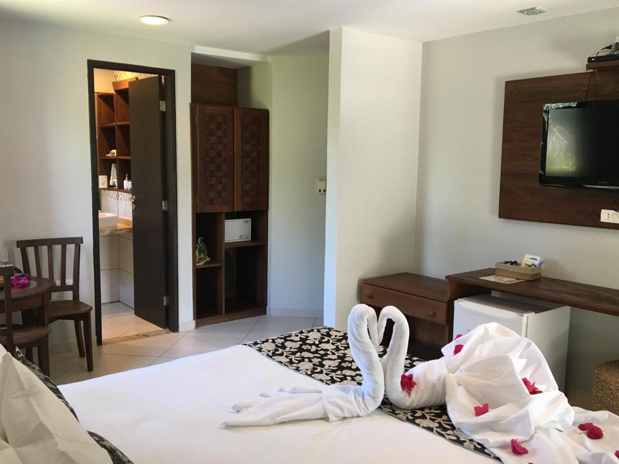Deluxe Double Room Balcony,1588118033:JPEG